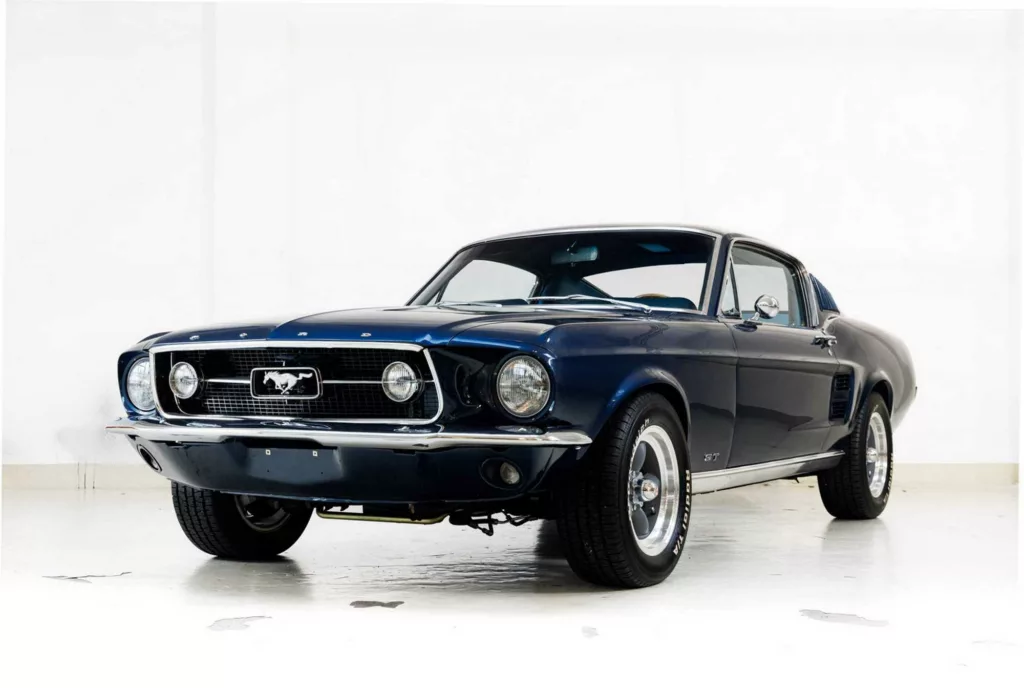 La Ford Mustang : icône rebelle et moteur de la contre-culture depuis 1964