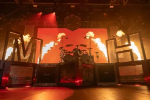 MASS HYSTERIA ZENITH 1