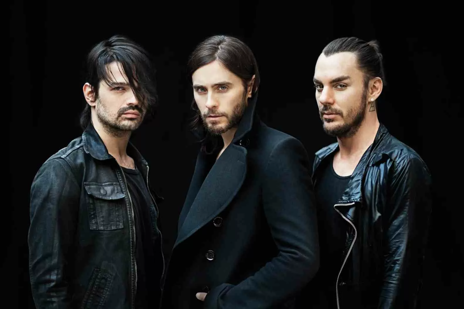 A Beautiful Lie Thirty Seconds to Mars 3