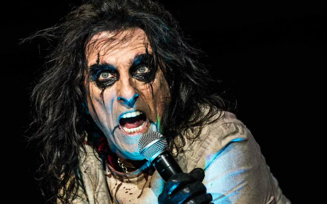 ALICE COOPER : « THE REVENGE OF ALICE COOPER »