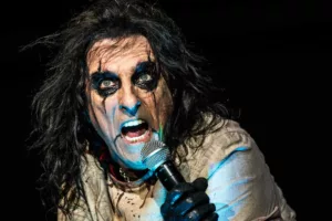 ALICE COOPER – THE REVENGE OF ALICE COOPER 5