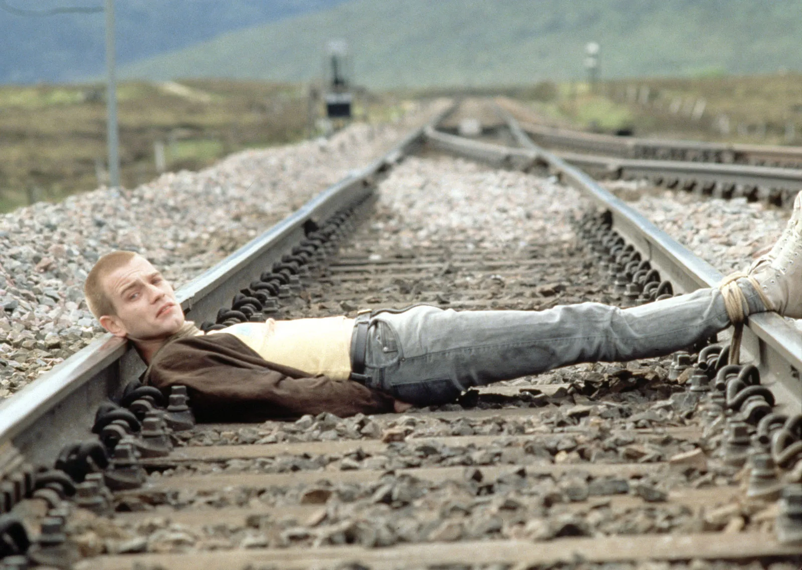 Trainspotting : le manifeste cinématographique d’une génération épuisée.