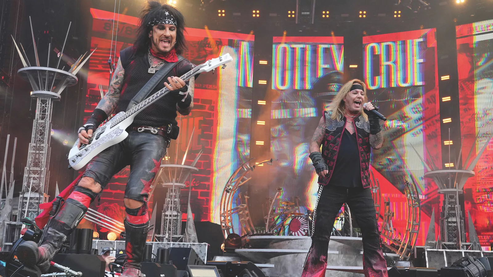 THE DIRT – MÖTLEY CRÜE