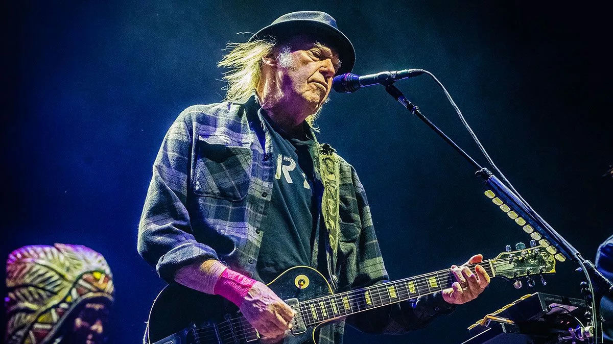 Neil Young, le chaman rebelle, écho intemporel du rock et de l'activisme