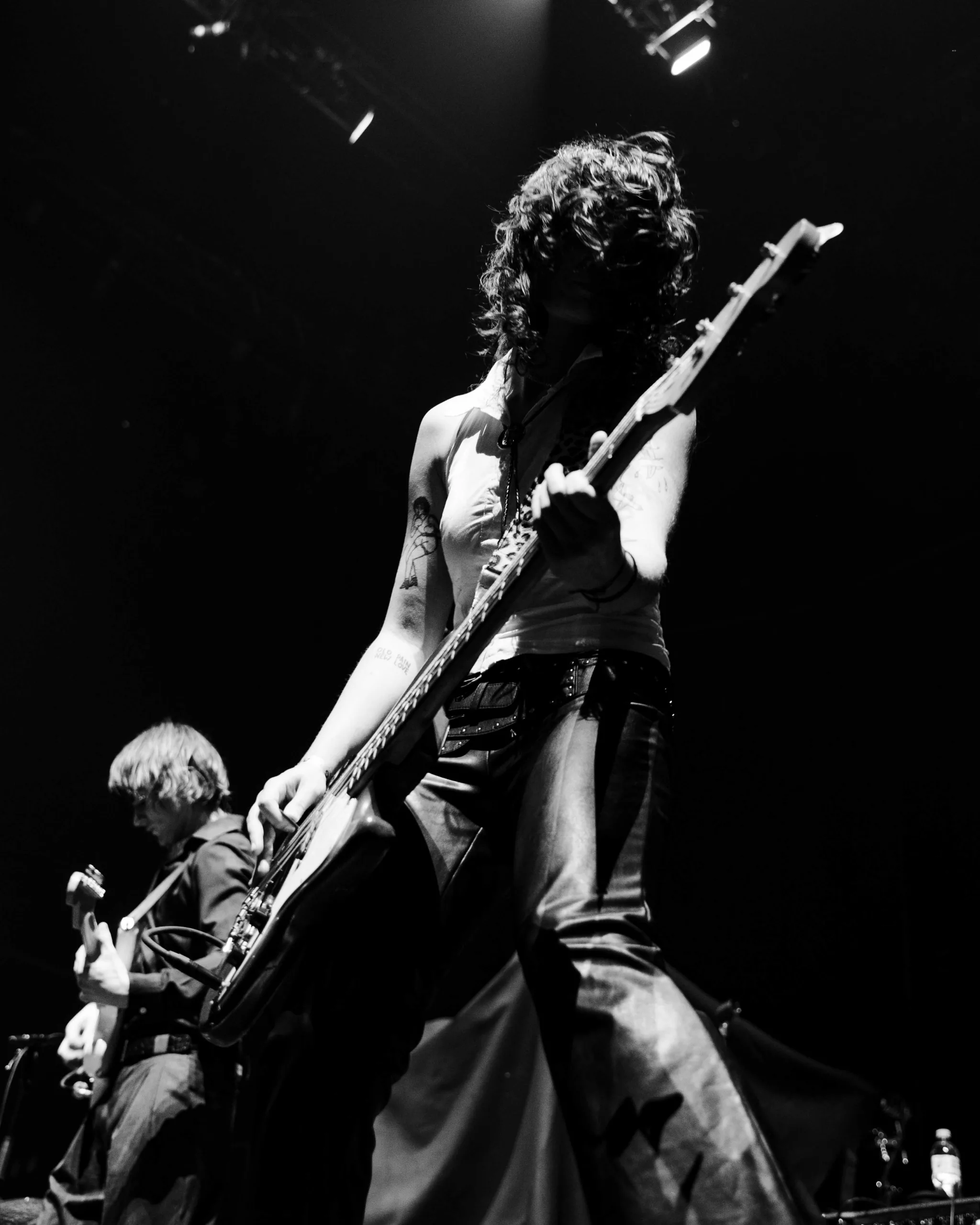 The Offspring embrase Paris : retour sur une soirée historique 10 Dynamite Shakers photo By Arthur Loiseau scaled