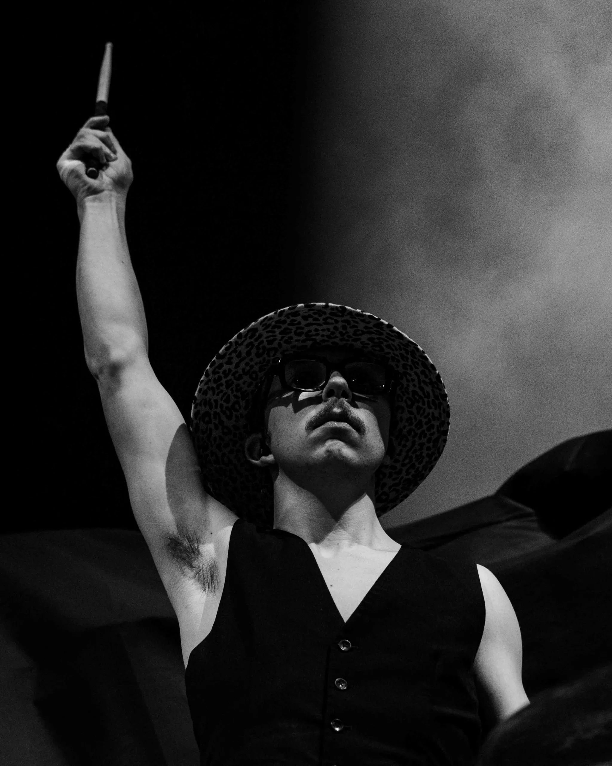 The Offspring embrase Paris : retour sur une soirée historique 6 Dynamite shakers live Paris phot by Arthur Loiseau scaled