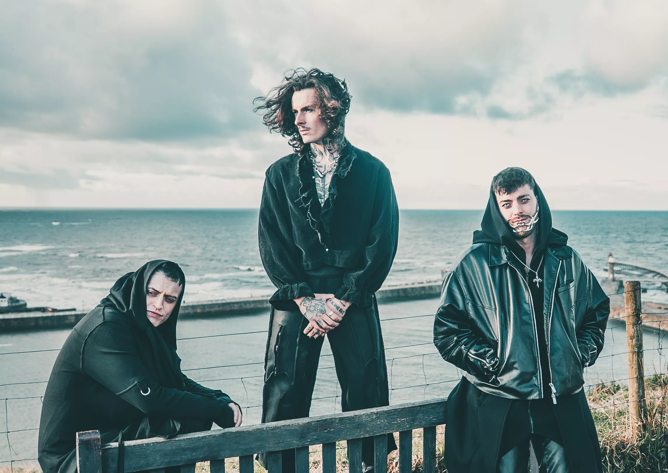 TheHara StayEPKStill3 MAIN PHOTO C Cosmic Joke