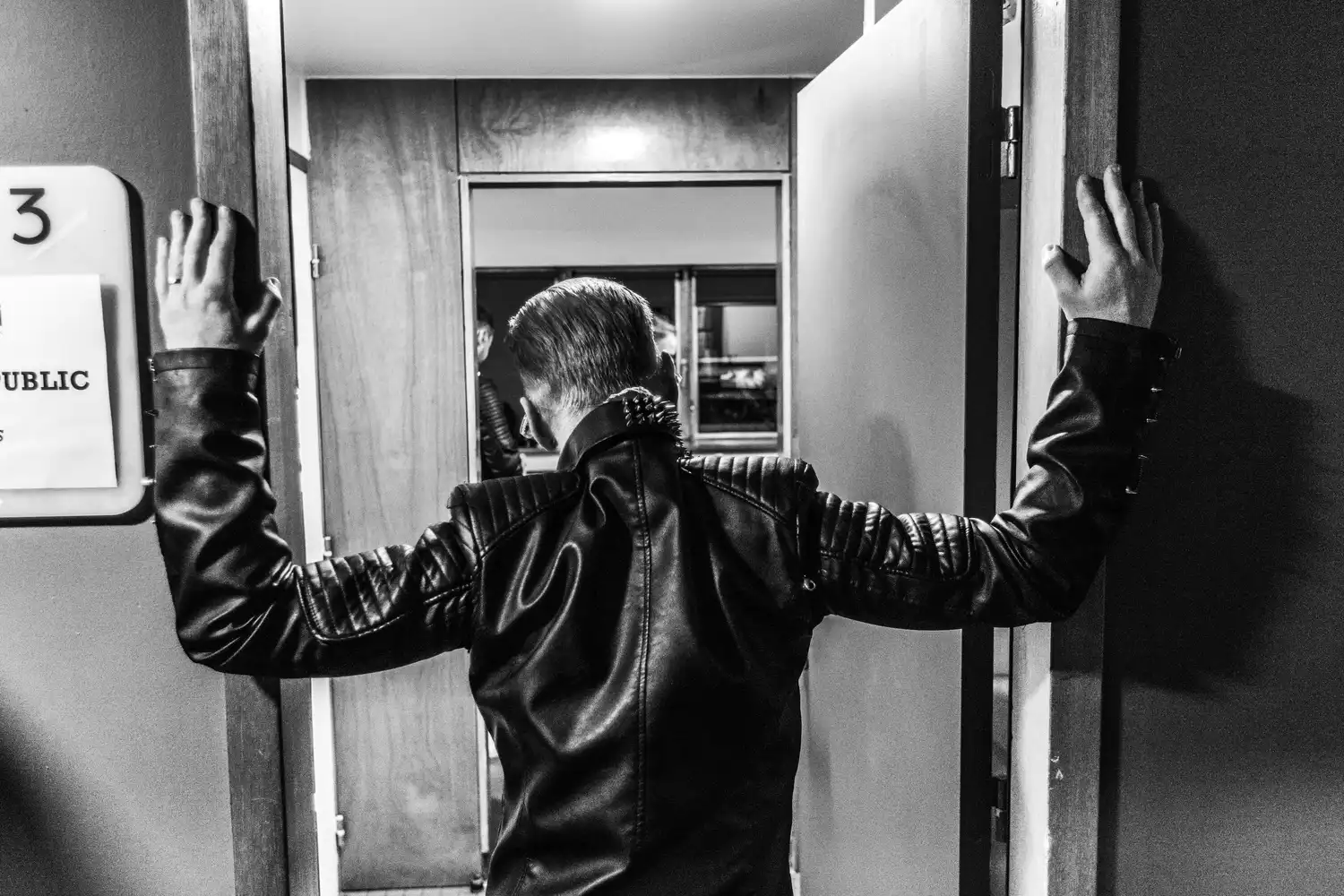 Interview - Royal Republic : Le chaos backstage 2 Royal Republic-photo-Eric CANTO