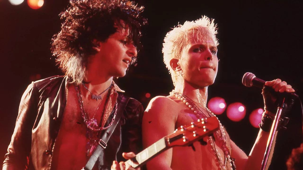 full Billy Idol Should Be Dead Clean 16x9 02