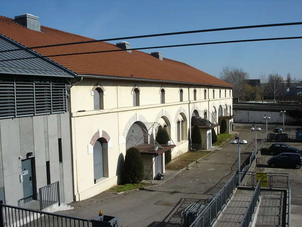 Vue du sud de la salle de concert du Transbordeur, situé au nord-ouest de Villeurbanne