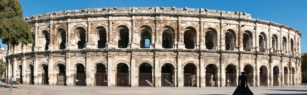 In recent decades, the Arena has been shaken by a criticized stage device. The first tranche of restoration work started by the north side