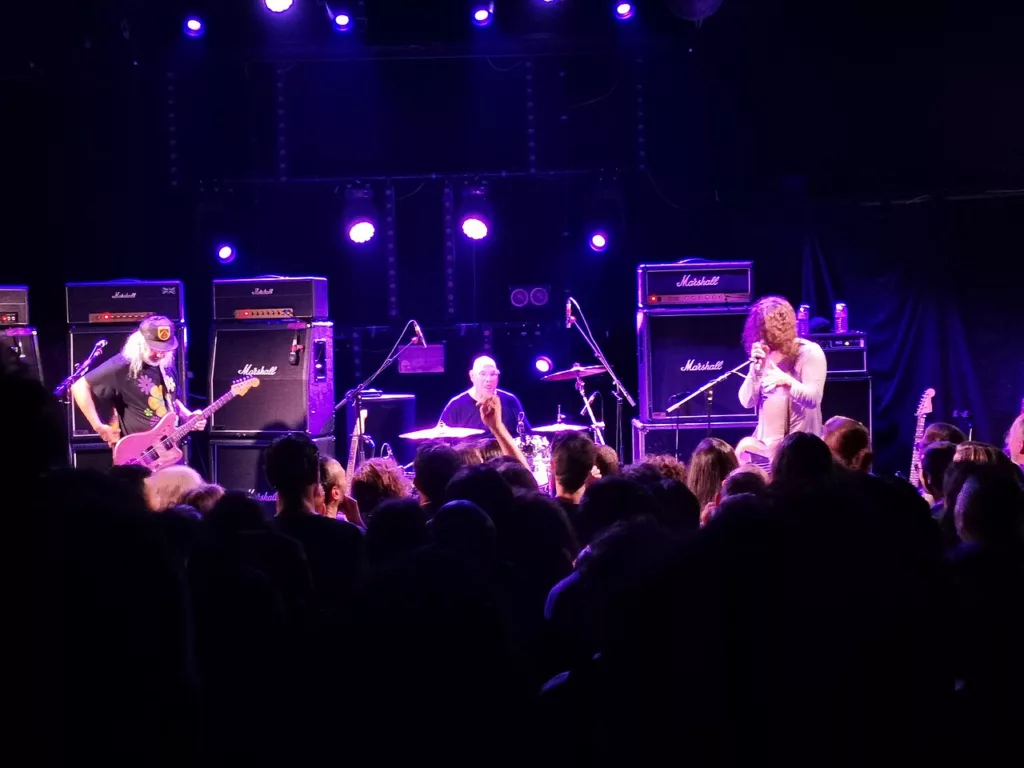 Dinosaur Jr. en concert au Trabendo de Paris, le 22 octobre 2022